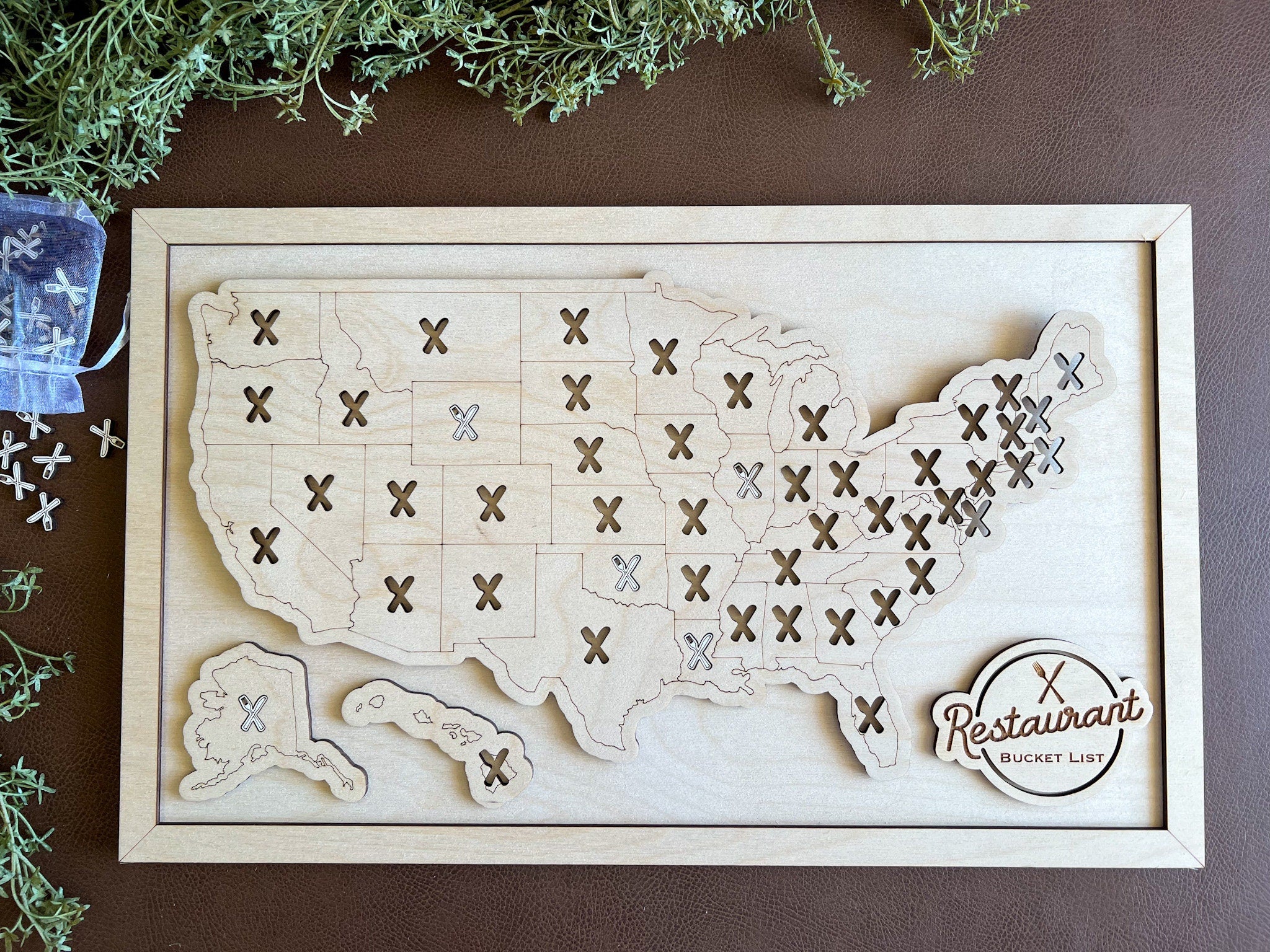 Restaurant Bucket List With Pins, USA Restaurants Map