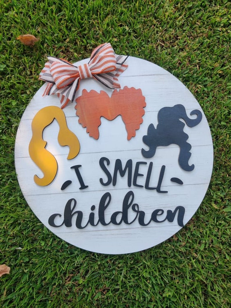 I Smell Children Witches Door Hanger Round Sign, Happy Halloween Decoration